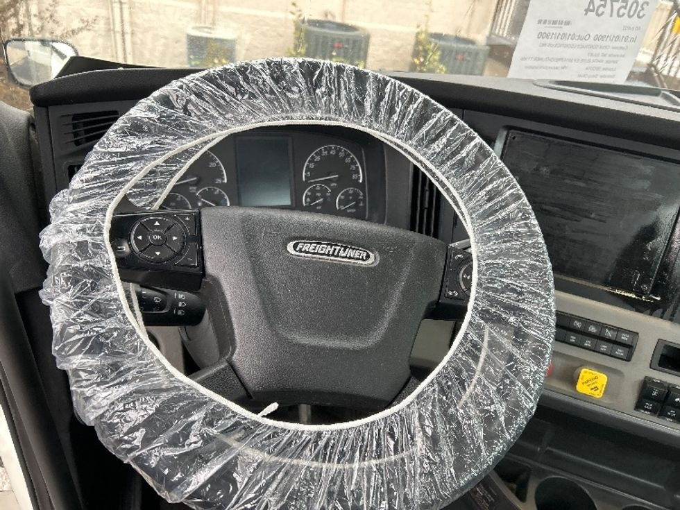 Day Cab Tractor-Heavy Duty Tractors-Freightliner-2019-T12664ST-Nashville (Mount Juliet)-TN-832,110\n\t\tmiles-$ 25,250 - Image 11