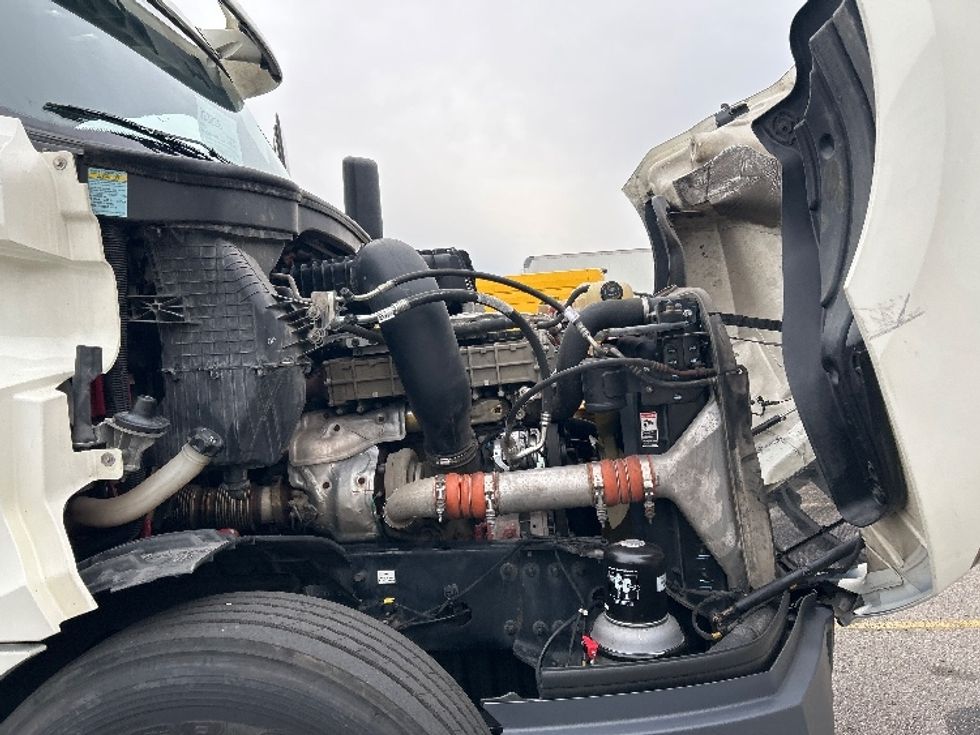 Day Cab Tractor-Heavy Duty Tractors-Freightliner-2019-T12664ST-Nashville (Mount Juliet)-TN-874,830\n\t\tmiles-$ 23,250 - Image 15