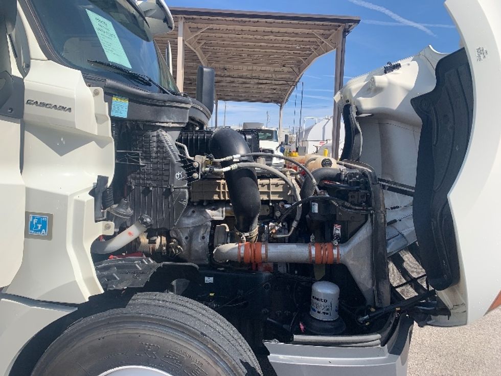 Day Cab Tractor-Heavy Duty Tractors-Freightliner-2019-T12664ST-Nashville-TN-289,495\n\t\tmiles-$ 48,750 - Image 15