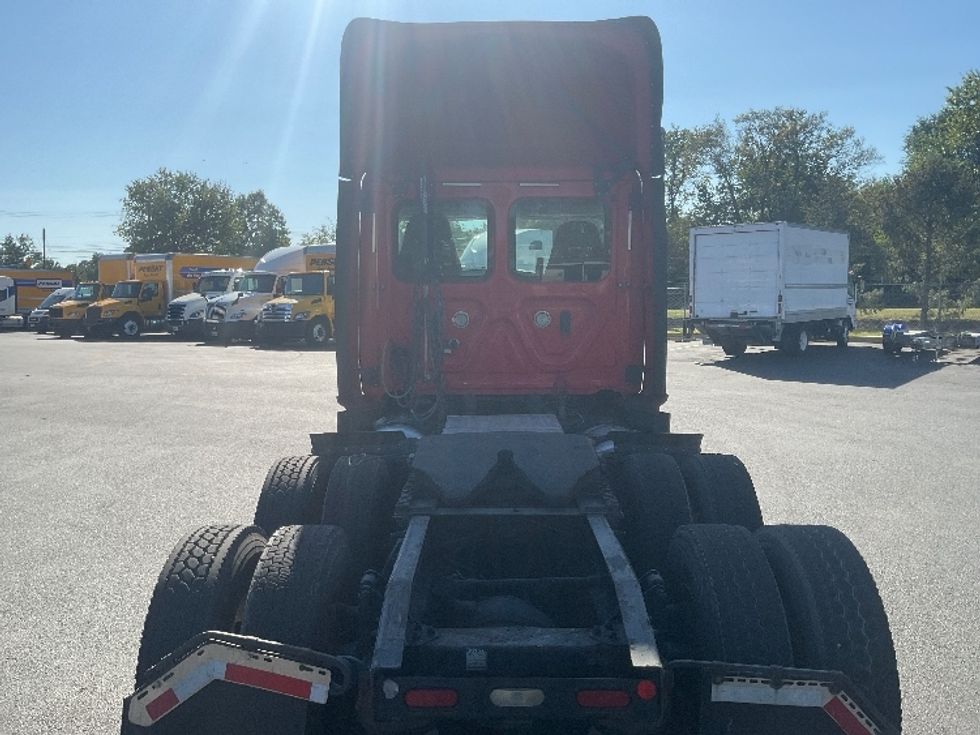 Day Cab Tractor-Heavy Duty Tractors-Freightliner-2019-T12664ST-New Castle-DE-571,416\n\t\tmiles-$ 30,500 - Image 6