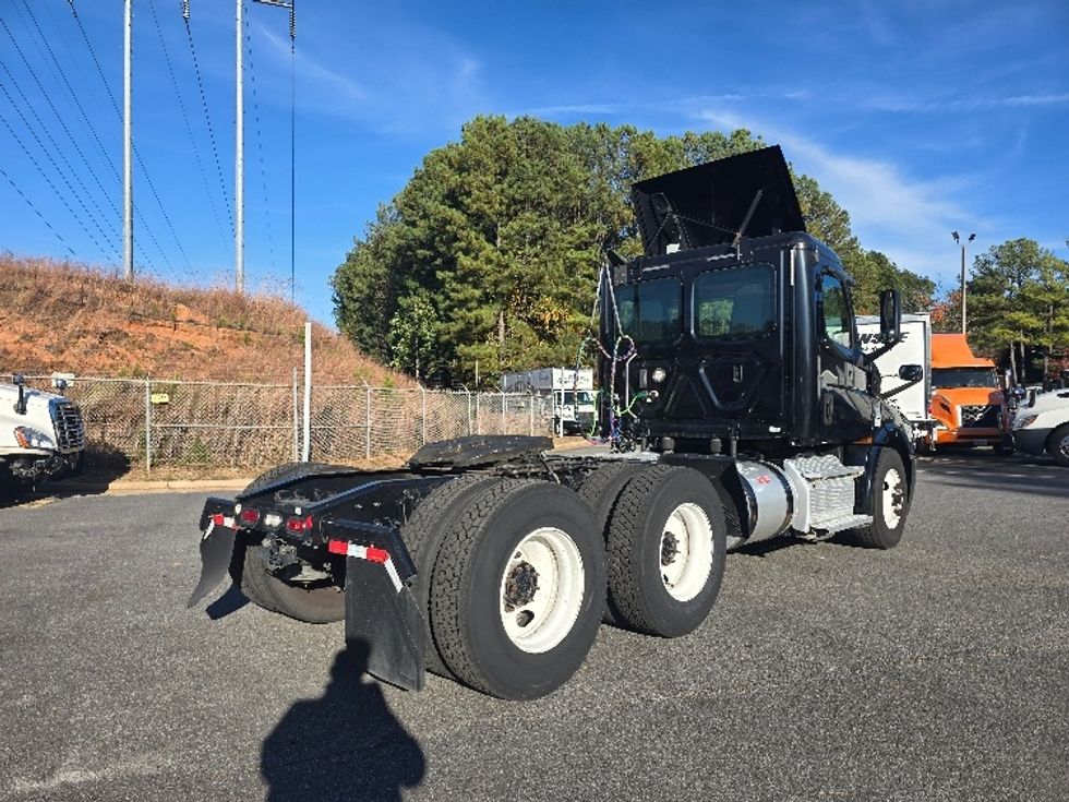 Day Cab Tractor-Heavy Duty Tractors-Freightliner-2019-T12664ST-Norcross-GA-482,379\n\t\tmiles-$ 39,000 - Image 7