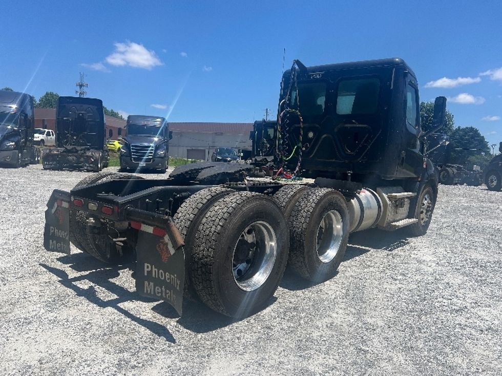 Day Cab Tractor-Heavy Duty Tractors-Freightliner-2019-T12664ST-Norcross-GA-503,103\n\t\tmiles-$ 50,000 - Image 7