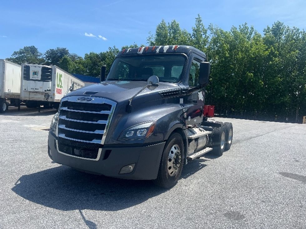 Day Cab Tractor-Heavy Duty Tractors-Freightliner-2019-T12664ST-Norcross-GA-509,166\n\t\tmiles-$ 49,500 - Image 3