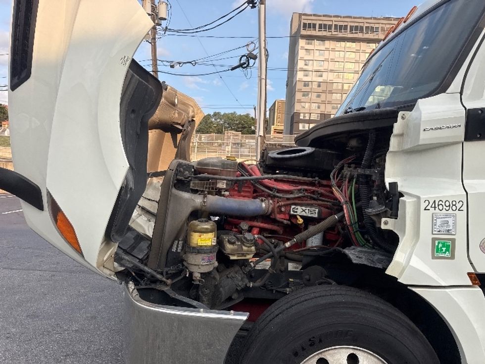 Day Cab Tractor-Heavy Duty Tractors-Freightliner-2019-T12664ST-North Bergen-NJ-200,303\n\t\tmiles-$ 51,250 - Image 16