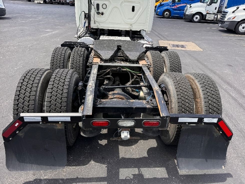 Day Cab Tractor-Heavy Duty Tractors-Freightliner-2019-T12664ST-Obetz-OH-290,356\n\t\tmiles-$ 63,000 - Image 6