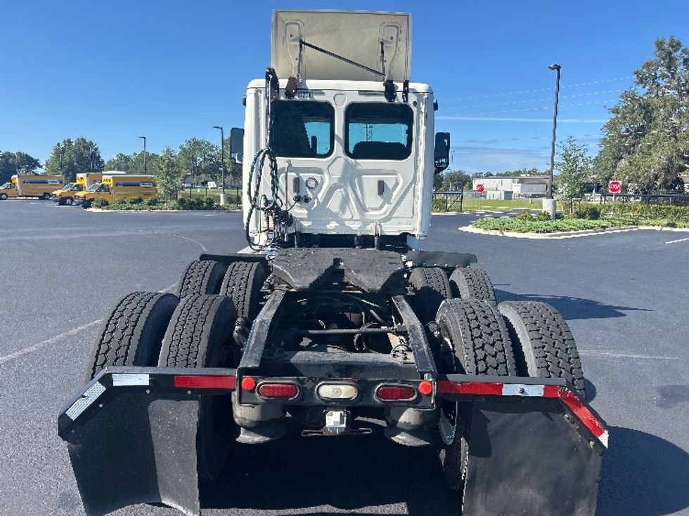 Day Cab Tractor-Heavy Duty Tractors-Freightliner-2019-T12664ST-Ocala-FL-327,435\n\t\tmiles-$ 46,000 - Image 6