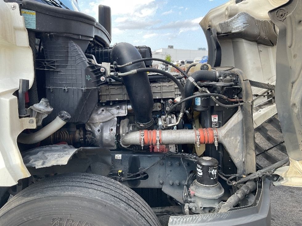 Day Cab Tractor-Heavy Duty Tractors-Freightliner-2019-T12664ST-Ocala-FL-519,911\n\t\tmiles-$ 40,500 - Image 15