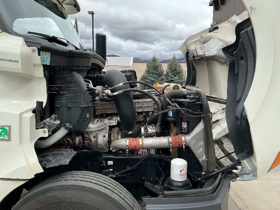 Day Cab Tractor-Heavy Duty Tractors-Freightliner-2019-T12664ST-Ogden-UT-231,411\n\t\tmiles-$ 52,500 - Image 15