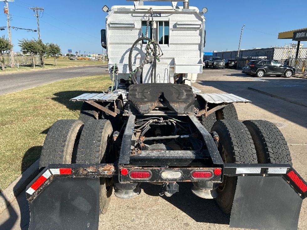 Day Cab Tractor-Heavy Duty Tractors-Freightliner-2019-T12664ST-Oklahoma City-OK-293,729\n\t\tmiles-$ 56,000 - Image 6