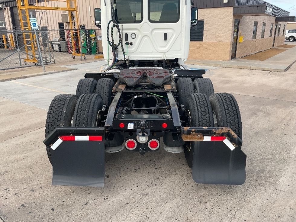 Day Cab Tractor-Heavy Duty Tractors-Freightliner-2019-T12664ST-Oklahoma City-OK-555,082\n\t\tmiles-$ 43,000 - Image 6