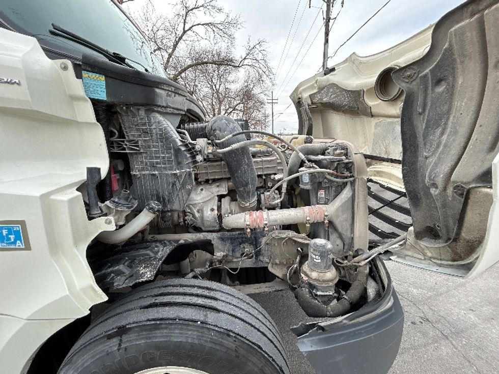 Day Cab Tractor-Heavy Duty Tractors-Freightliner-2019-T12664ST-Omaha-NE-351,419\n\t\tmiles-$ 48,500 - Image 15