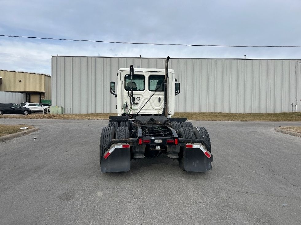 Day Cab Tractor-Heavy Duty Tractors-Freightliner-2019-T12664ST-Omaha-NE-351,419\n\t\tmiles-$ 48,500 - Image 6