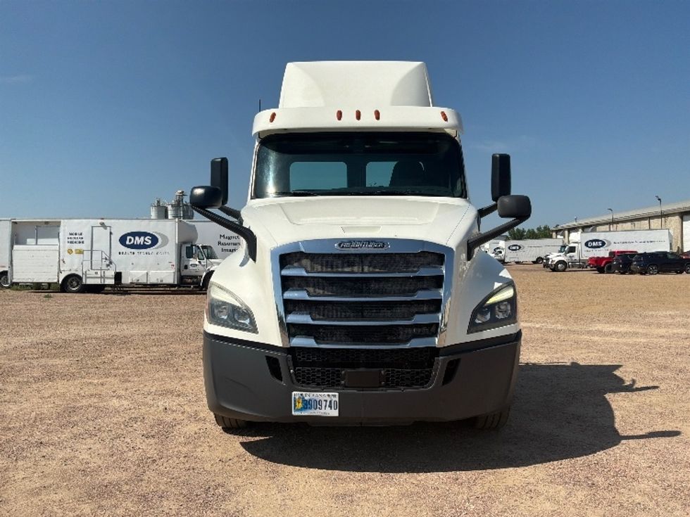 Day Cab Tractor-Heavy Duty Tractors-Freightliner-2019-T12664ST-Omaha-NE-705,974\n\t\tmiles-$ 21,500 - Image 2