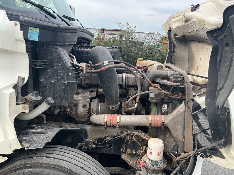 Day Cab Tractor-Heavy Duty Tractors-Freightliner-2019-T12664ST-Ottawa-ON-575,200\n\t\tkm-$ 61,250 - Image 15