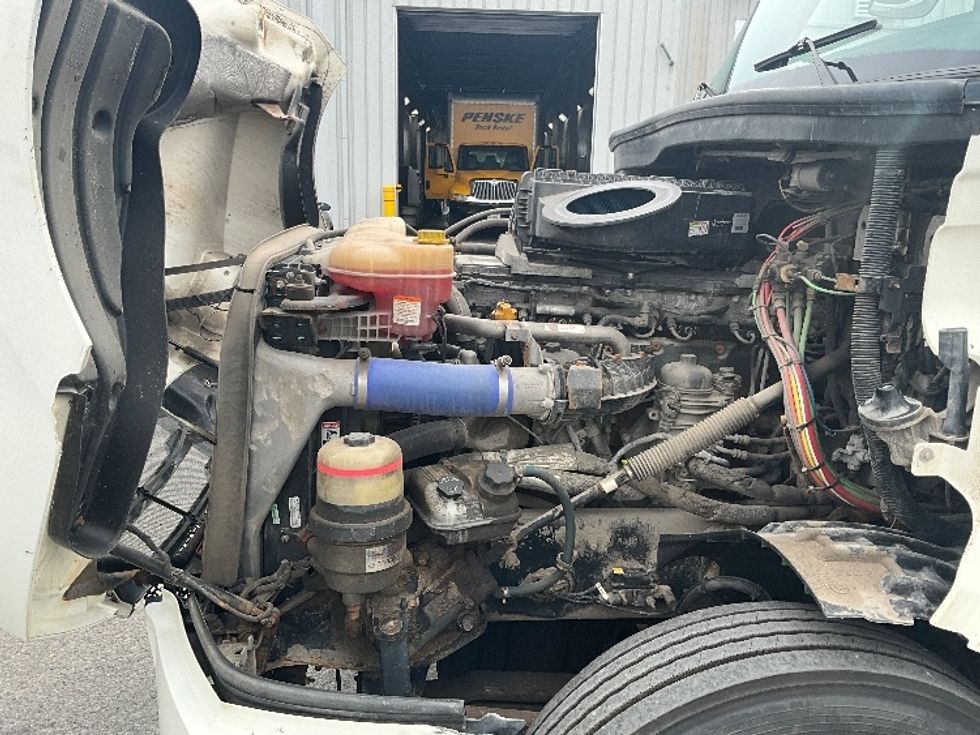 Day Cab Tractor-Heavy Duty Tractors-Freightliner-2019-T12664ST-Ottawa-ON-575,200\n\t\tkm-$ 61,250 - Image 16