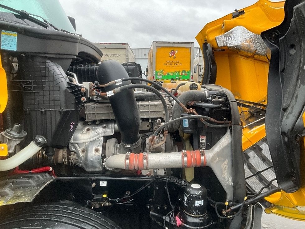 Day Cab Tractor-Heavy Duty Tractors-Freightliner-2019-T12664ST-Ottawa-ON-683,947\n\t\tkm-$ 47,750 - Image 15