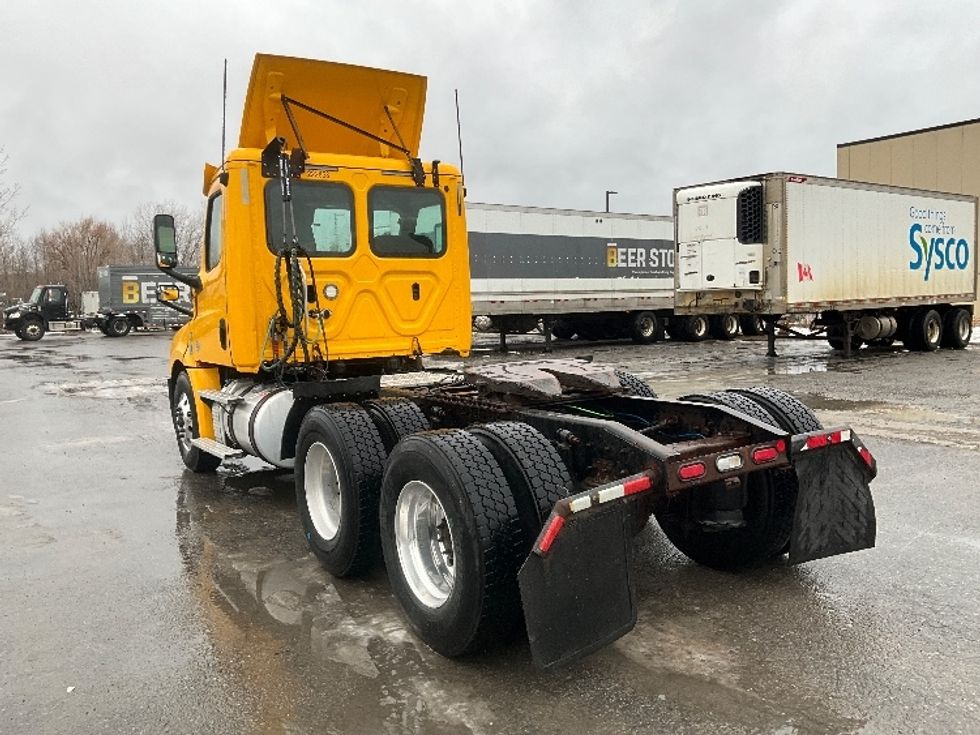 Day Cab Tractor-Heavy Duty Tractors-Freightliner-2019-T12664ST-Ottawa-ON-683,947\n\t\tkm-$ 47,750 - Image 5