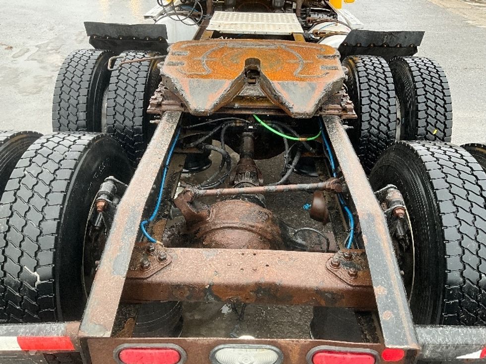 Day Cab Tractor-Heavy Duty Tractors-Freightliner-2019-T12664ST-Ottawa-ON-683,947\n\t\tkm-$ 47,750 - Image 6