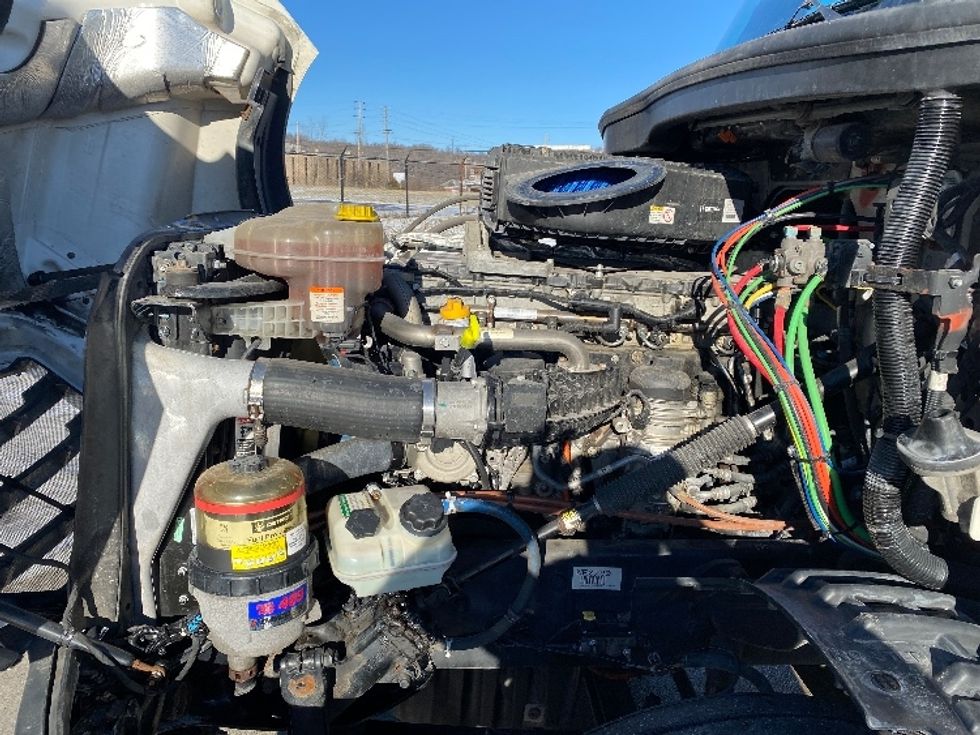 Day Cab Tractor-Heavy Duty Tractors-Freightliner-2019-T12664ST-Parkersburg-WV-456,552\n\t\tmiles-$ 48,750 - Image 16