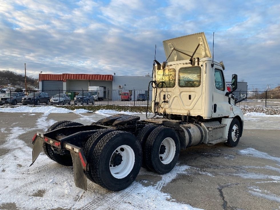 Day Cab Tractor-Heavy Duty Tractors-Freightliner-2019-T12664ST-Parkersburg-WV-534,656\n\t\tmiles-$ 41,250 - Image 7
