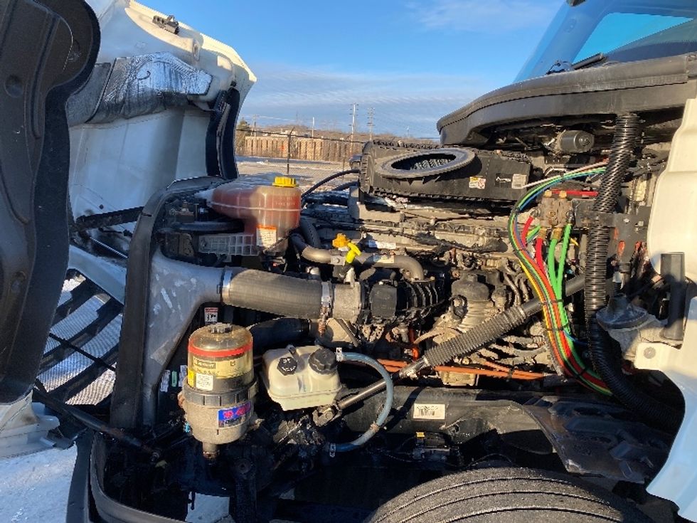 Day Cab Tractor-Heavy Duty Tractors-Freightliner-2019-T12664ST-Parkersburg-WV-540,473\n\t\tmiles-$ 40,750 - Image 16