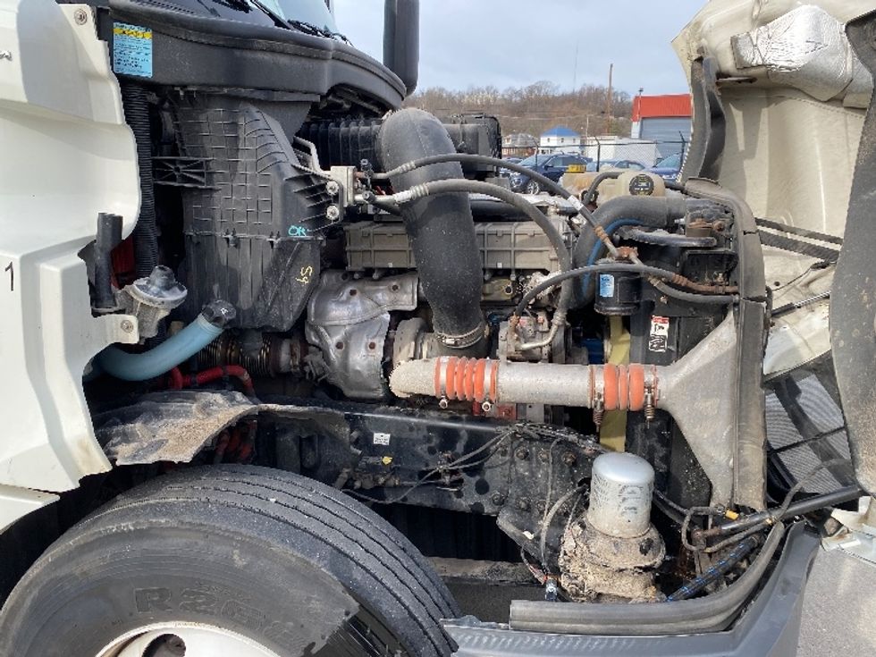 Day Cab Tractor-Heavy Duty Tractors-Freightliner-2019-T12664ST-Parkersburg-WV-546,216\n\t\tmiles-$ 40,250 - Image 15