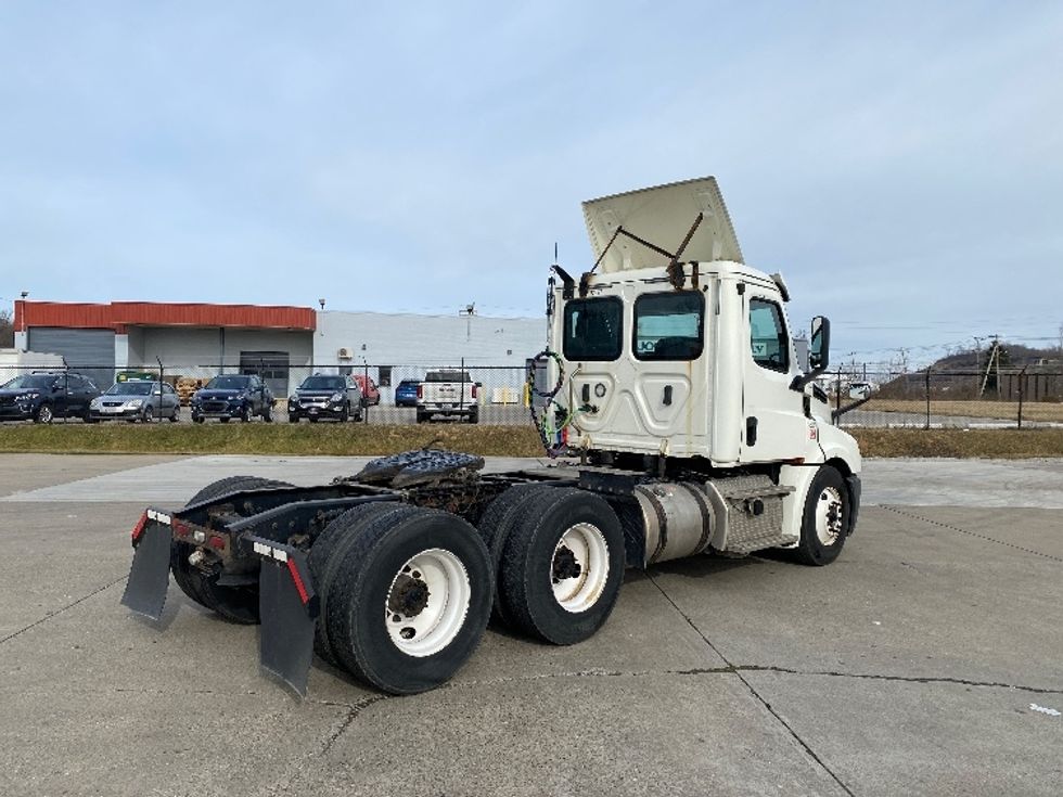 Day Cab Tractor-Heavy Duty Tractors-Freightliner-2019-T12664ST-Parkersburg-WV-546,216\n\t\tmiles-$ 40,250 - Image 7