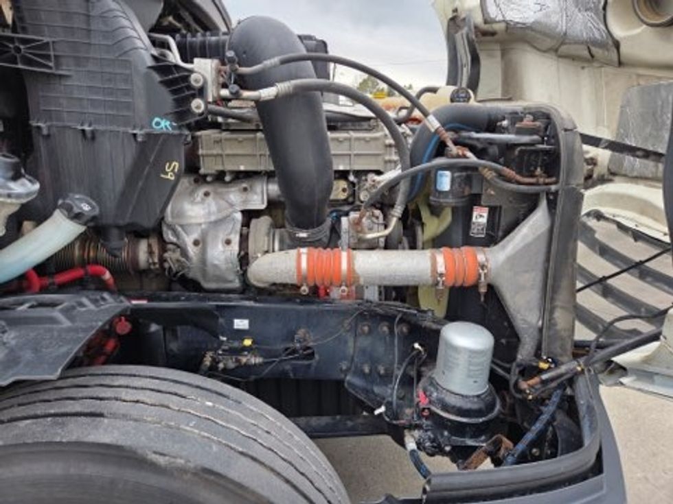 Day Cab Tractor-Heavy Duty Tractors-Freightliner-2019-T12664ST-Parkersburg-WV-546,218\n\t\tmiles-$ 37,500 - Image 15