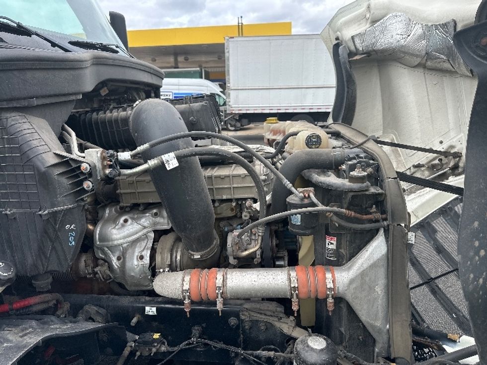 Day Cab Tractor-Heavy Duty Tractors-Freightliner-2019-T12664ST-Parsippany-NJ-225,185\n\t\tmiles-$ 53,000 - Image 15