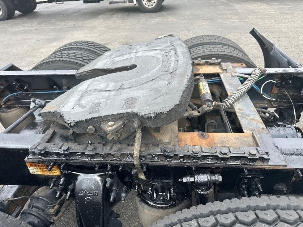 Day Cab Tractor-Heavy Duty Tractors-Freightliner-2019-T12664ST-Parsippany-NJ-225,185\n\t\tmiles-$ 53,000 - Image 17