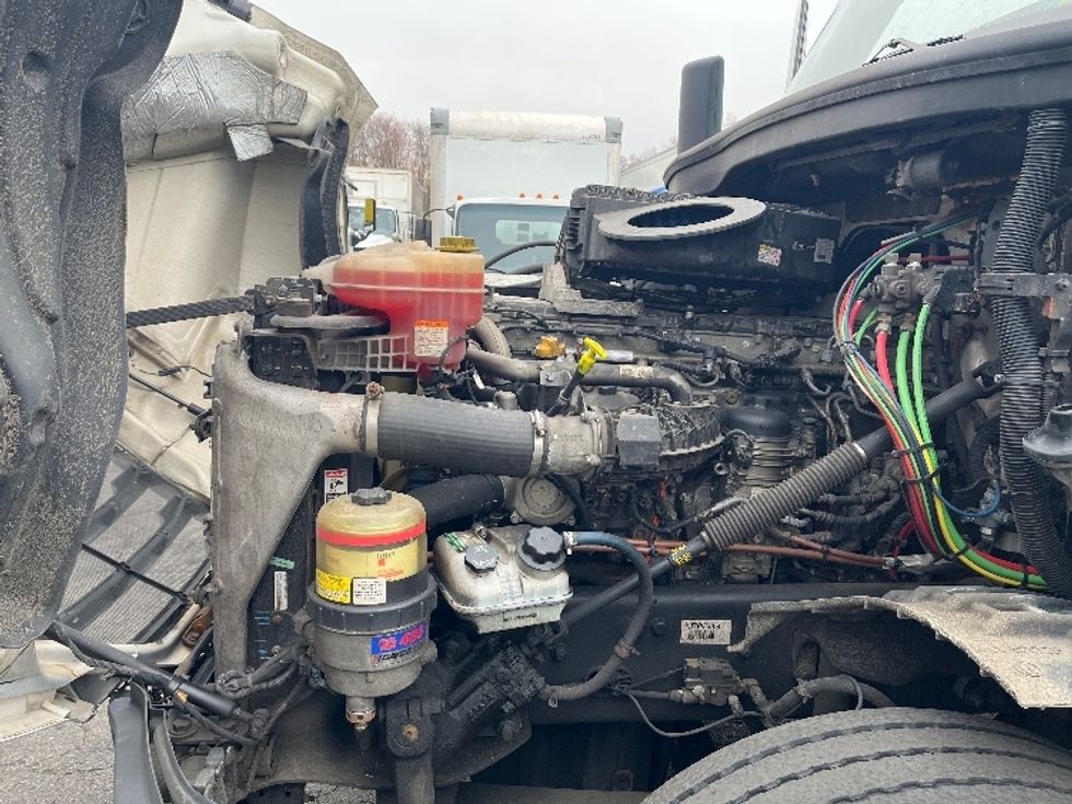 Day Cab Tractor-Heavy Duty Tractors-Freightliner-2019-T12664ST-Parsippany-NJ-344,537\n\t\tmiles-$ 55,250 - Image 16