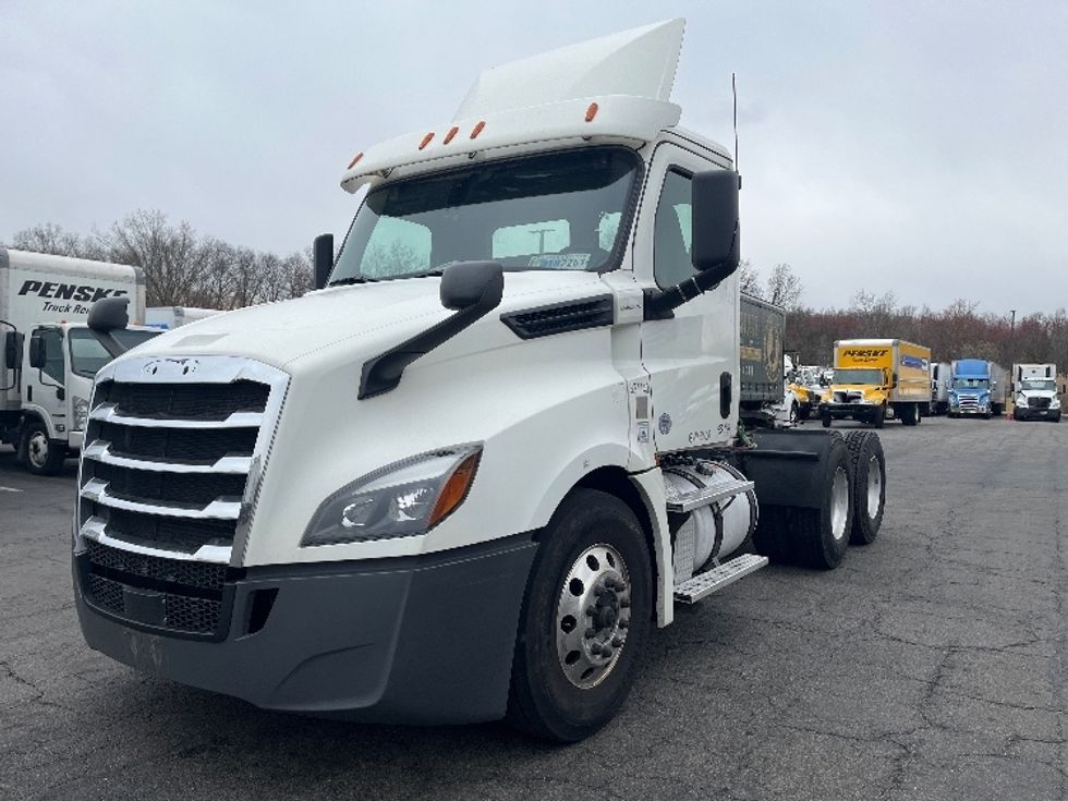 Day Cab Tractor-Heavy Duty Tractors-Freightliner-2019-T12664ST-Parsippany-NJ-344,537\n\t\tmiles-$ 55,250 - Image 3