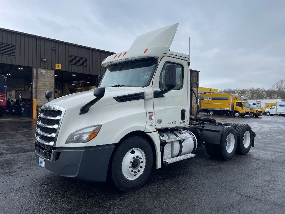 Day Cab Tractor-Heavy Duty Tractors-Freightliner-2019-T12664ST-Parsippany-NJ-345,425\n\t\tmiles-$ 53,750 - Image 3