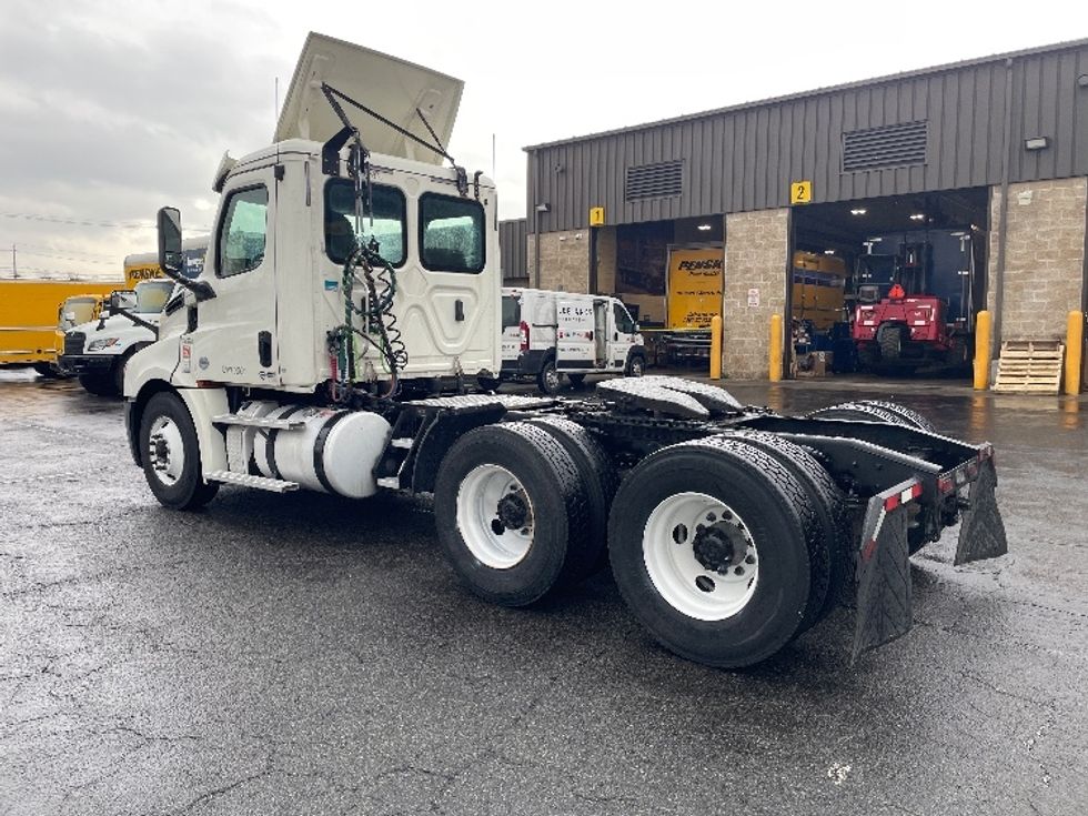 Day Cab Tractor-Heavy Duty Tractors-Freightliner-2019-T12664ST-Parsippany-NJ-345,425\n\t\tmiles-$ 53,750 - Image 5