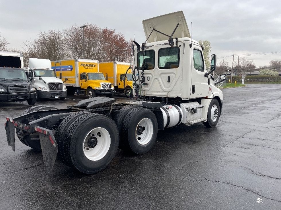 Day Cab Tractor-Heavy Duty Tractors-Freightliner-2019-T12664ST-Parsippany-NJ-345,425\n\t\tmiles-$ 53,750 - Image 7