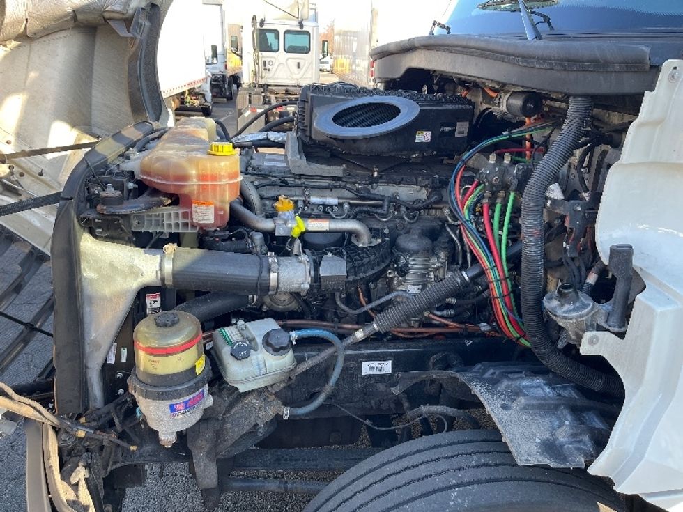 Day Cab Tractor-Heavy Duty Tractors-Freightliner-2019-T12664ST-Parsippany-NJ-351,492\n\t\tmiles-$ 53,500 - Image 16