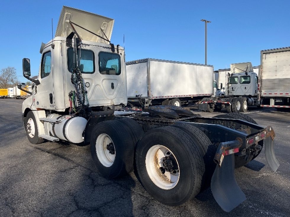 Day Cab Tractor-Heavy Duty Tractors-Freightliner-2019-T12664ST-Parsippany-NJ-351,492\n\t\tmiles-$ 53,500 - Image 17