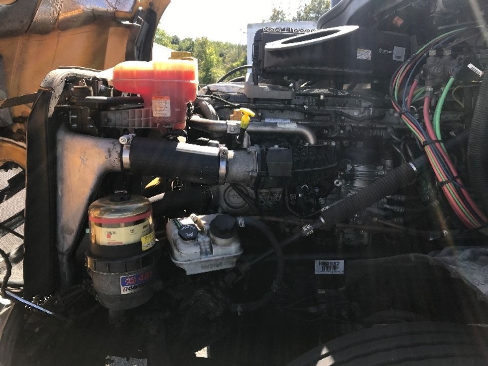 Day Cab Tractor-Heavy Duty Tractors-Freightliner-2019-T12664ST-Parsippany-NJ-399,474\n\t\tmiles-$ 51,000 - Image 16