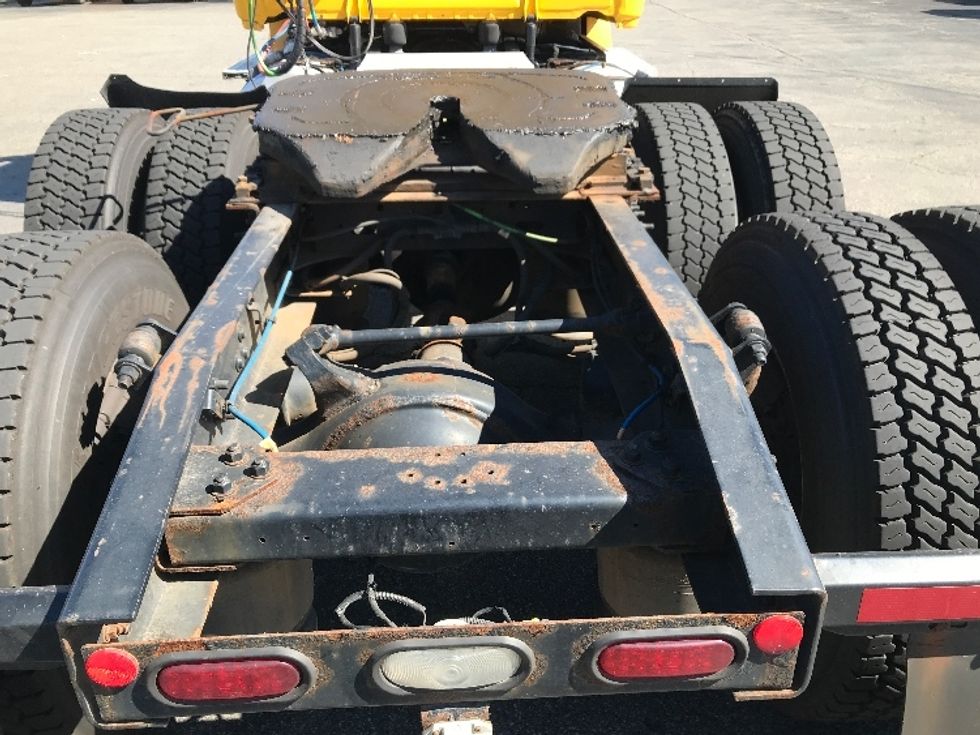 Day Cab Tractor-Heavy Duty Tractors-Freightliner-2019-T12664ST-Parsippany-NJ-399,474\n\t\tmiles-$ 51,000 - Image 6