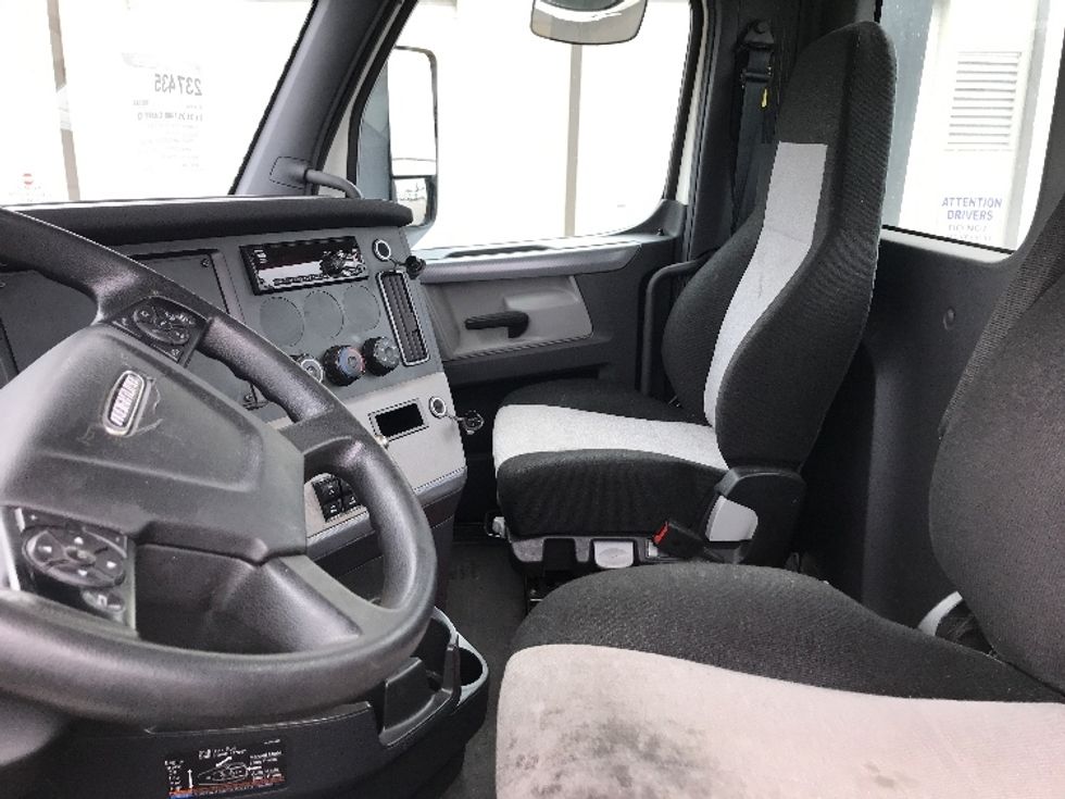 Day Cab Tractor-Heavy Duty Tractors-Freightliner-2019-T12664ST-Pell City-AL-333,740\n\t\tmiles-$ 57,750 - Image 10