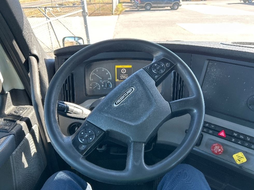 Day Cab Tractor-Heavy Duty Tractors-Freightliner-2019-T12664ST-Pell City-AL-456,328\n\t\tmiles-$ 41,500 - Image 11