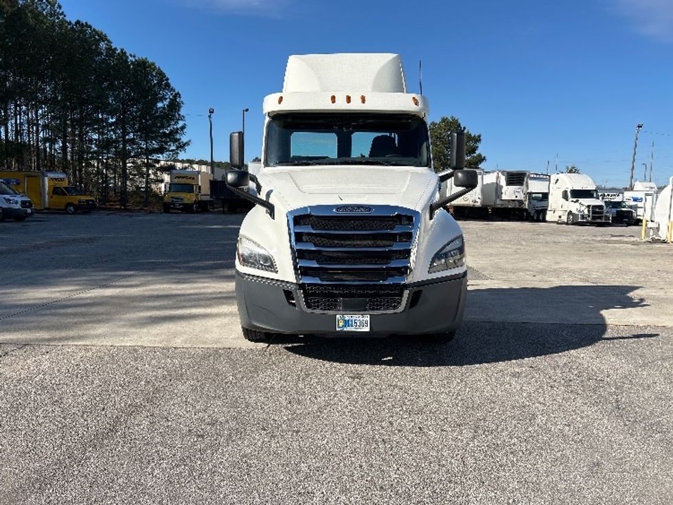 Day Cab Tractor-Heavy Duty Tractors-Freightliner-2019-T12664ST-Pell City-AL-456,328\n\t\tmiles-$ 41,500 - Image 2