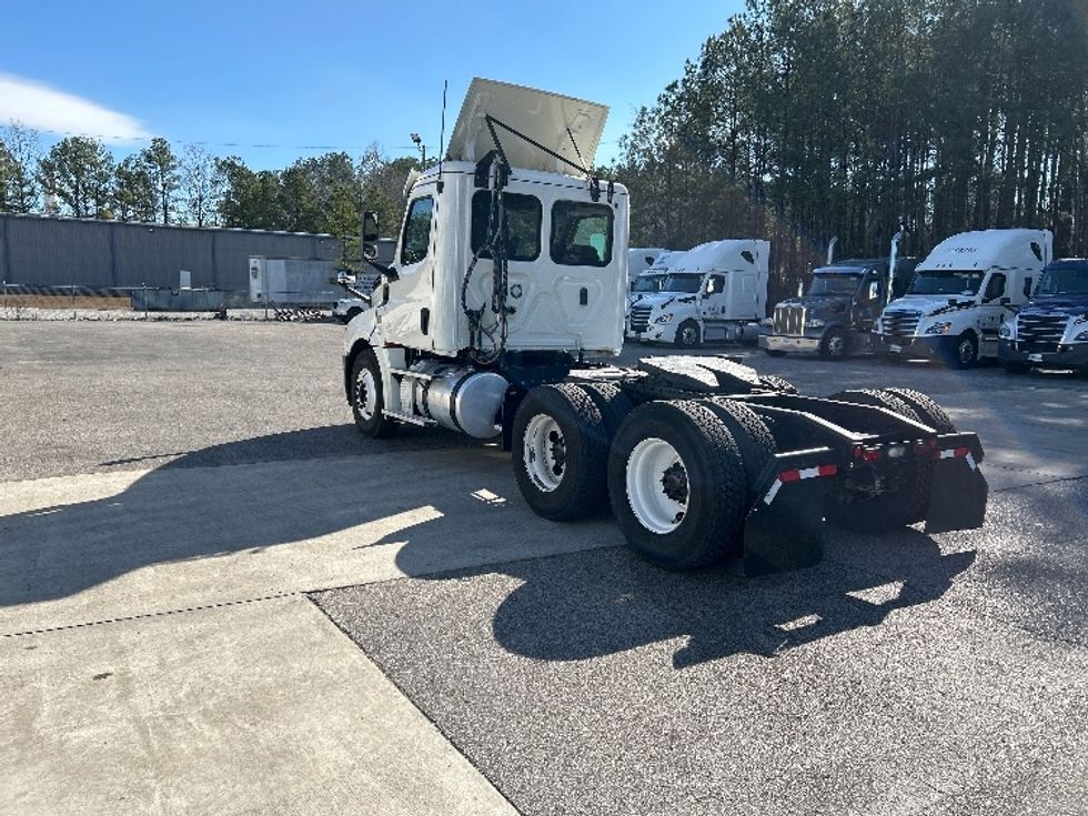 Day Cab Tractor-Heavy Duty Tractors-Freightliner-2019-T12664ST-Pell City-AL-456,328\n\t\tmiles-$ 41,500 - Image 5