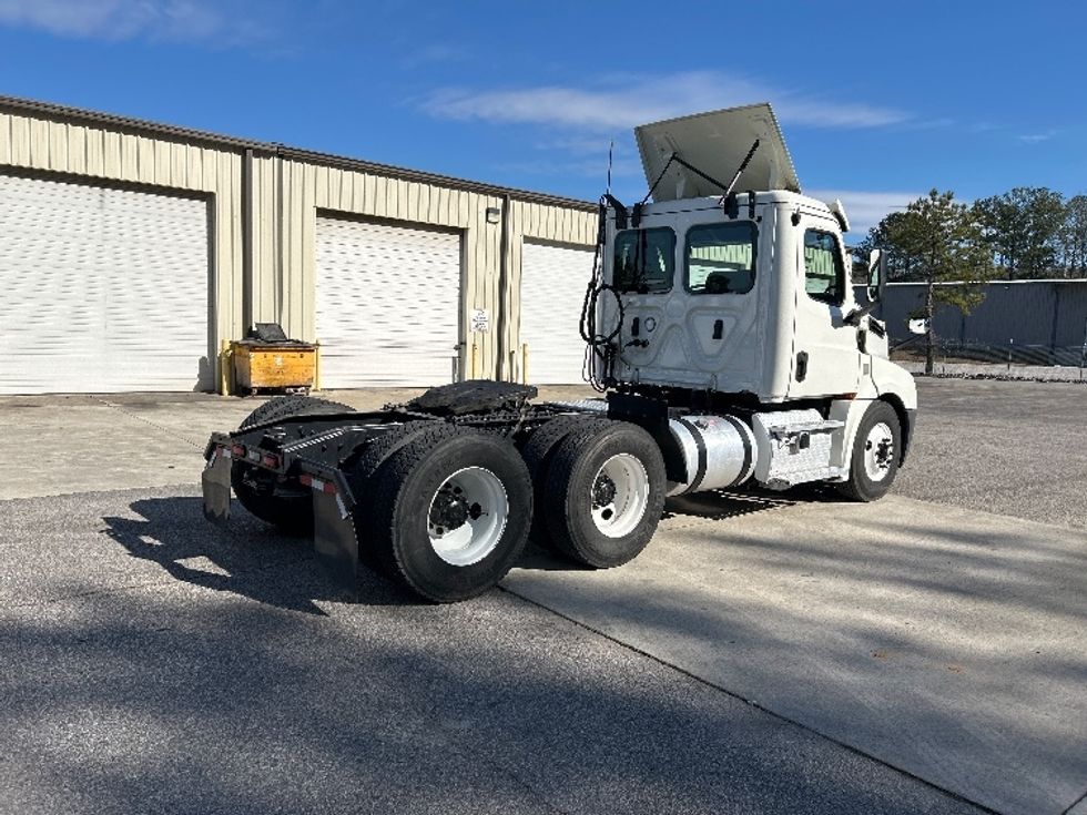 Day Cab Tractor-Heavy Duty Tractors-Freightliner-2019-T12664ST-Pell City-AL-456,328\n\t\tmiles-$ 41,500 - Image 7