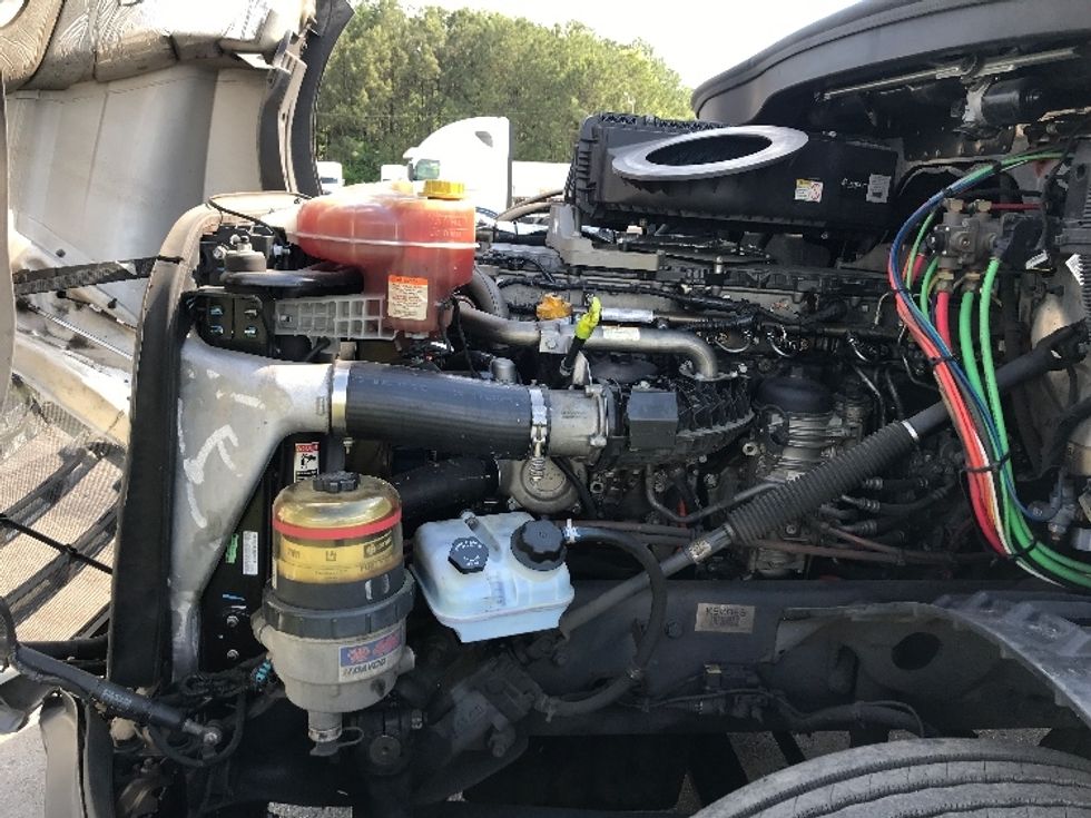 Day Cab Tractor-Heavy Duty Tractors-Freightliner-2019-T12664ST-Pell City-AL-608,726\n\t\tmiles-$ 32,500 - Image 16