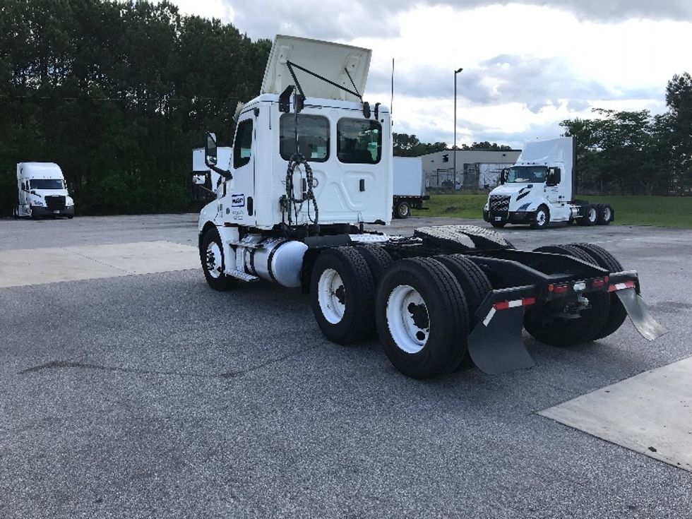 Day Cab Tractor-Heavy Duty Tractors-Freightliner-2019-T12664ST-Pell City-AL-608,726\n\t\tmiles-$ 32,500 - Image 5