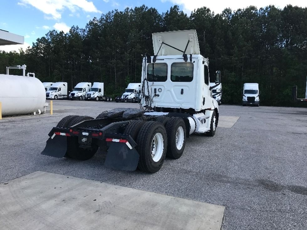 Day Cab Tractor-Heavy Duty Tractors-Freightliner-2019-T12664ST-Pell City-AL-608,726\n\t\tmiles-$ 32,500 - Image 7