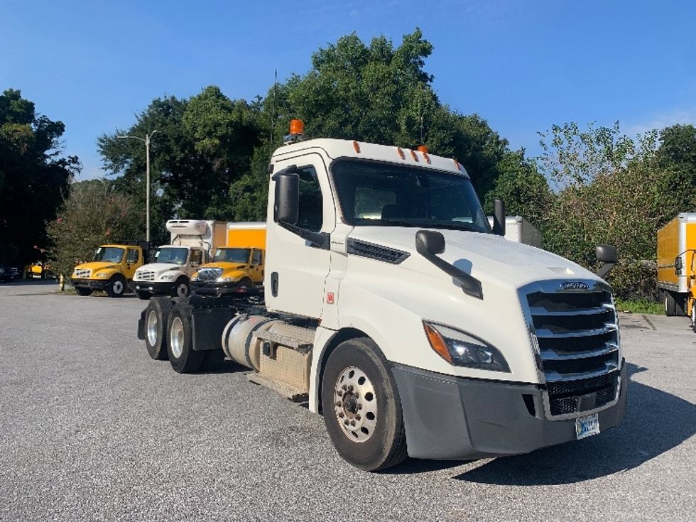 2019 Freightliner T12664ST Day Cab Tractor