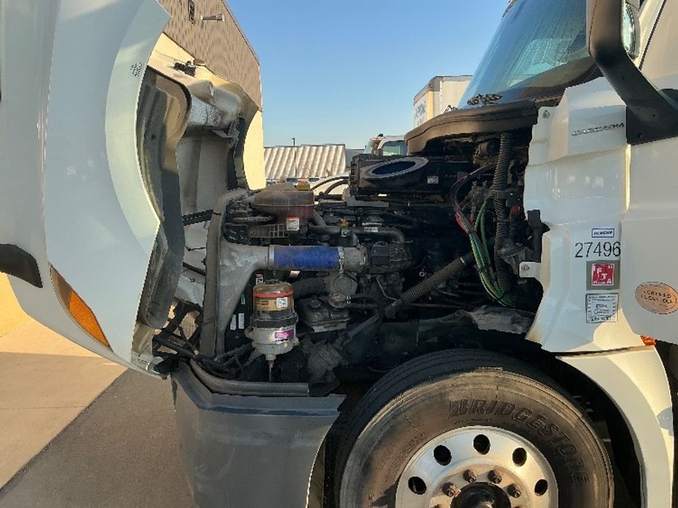 Day Cab Tractor-Heavy Duty Tractors-Freightliner-2019-T12664ST-Pensacola-FL-350,415\n\t\tmiles-$ 48,250 - Image 16