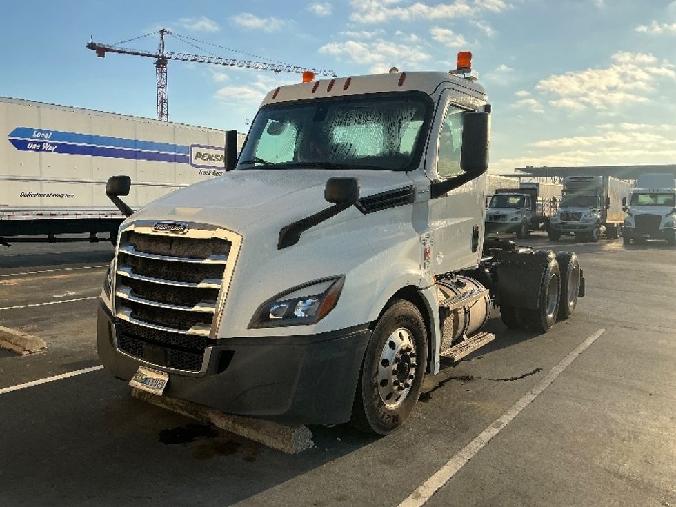 Day Cab Tractor-Heavy Duty Tractors-Freightliner-2019-T12664ST-Pensacola-FL-350,415\n\t\tmiles-$ 48,250 - Image 3